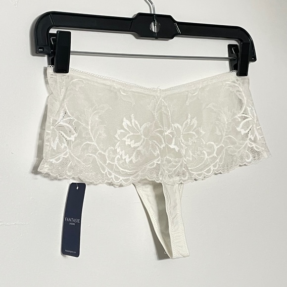 Fantasie Set - Ivory Lace Bralette & Brazilian Thong Set - Picture 15 of 16